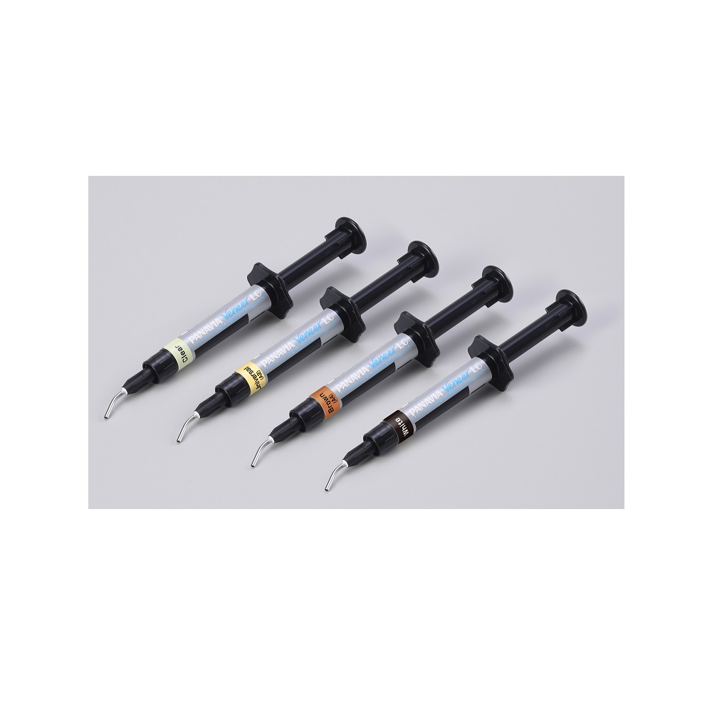 Panavia Veneer LC Paste Universal/ A2, 1,5 ml Spritze
