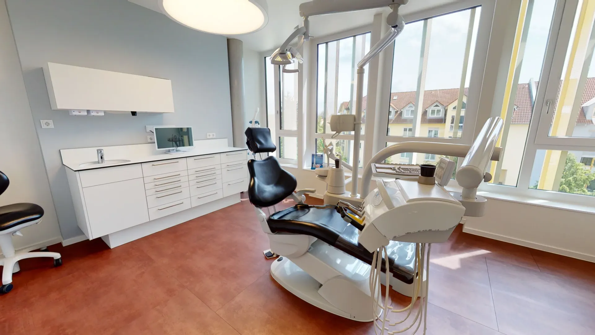 Behandlungszimmer aus einer anderen Perspektive.