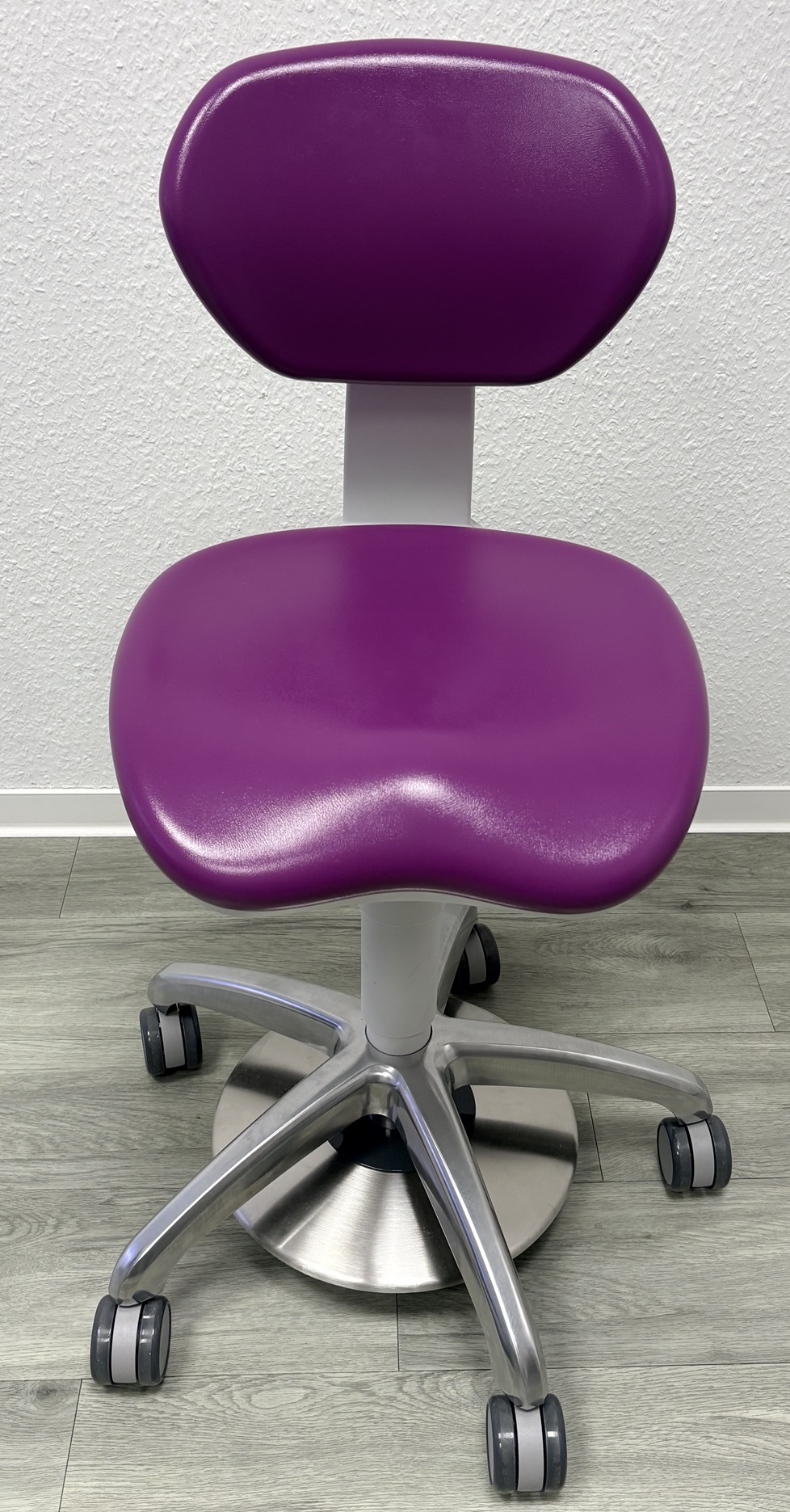 PHYSIO™ Evo F Arbeitsstuhl (Polster Beere)