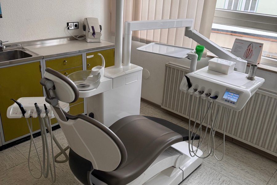 Südniedersachsen: Moderne und Umsatzstarke 6 Behandlungszimmer-Praxis