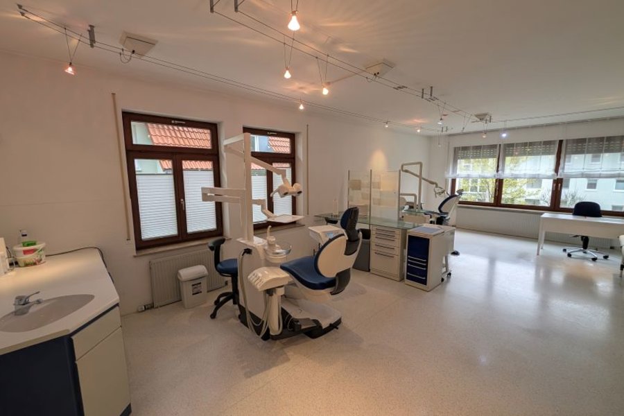Raum Schwäbisch Hall: schöne 3 Behandlungszimmer-Praxis