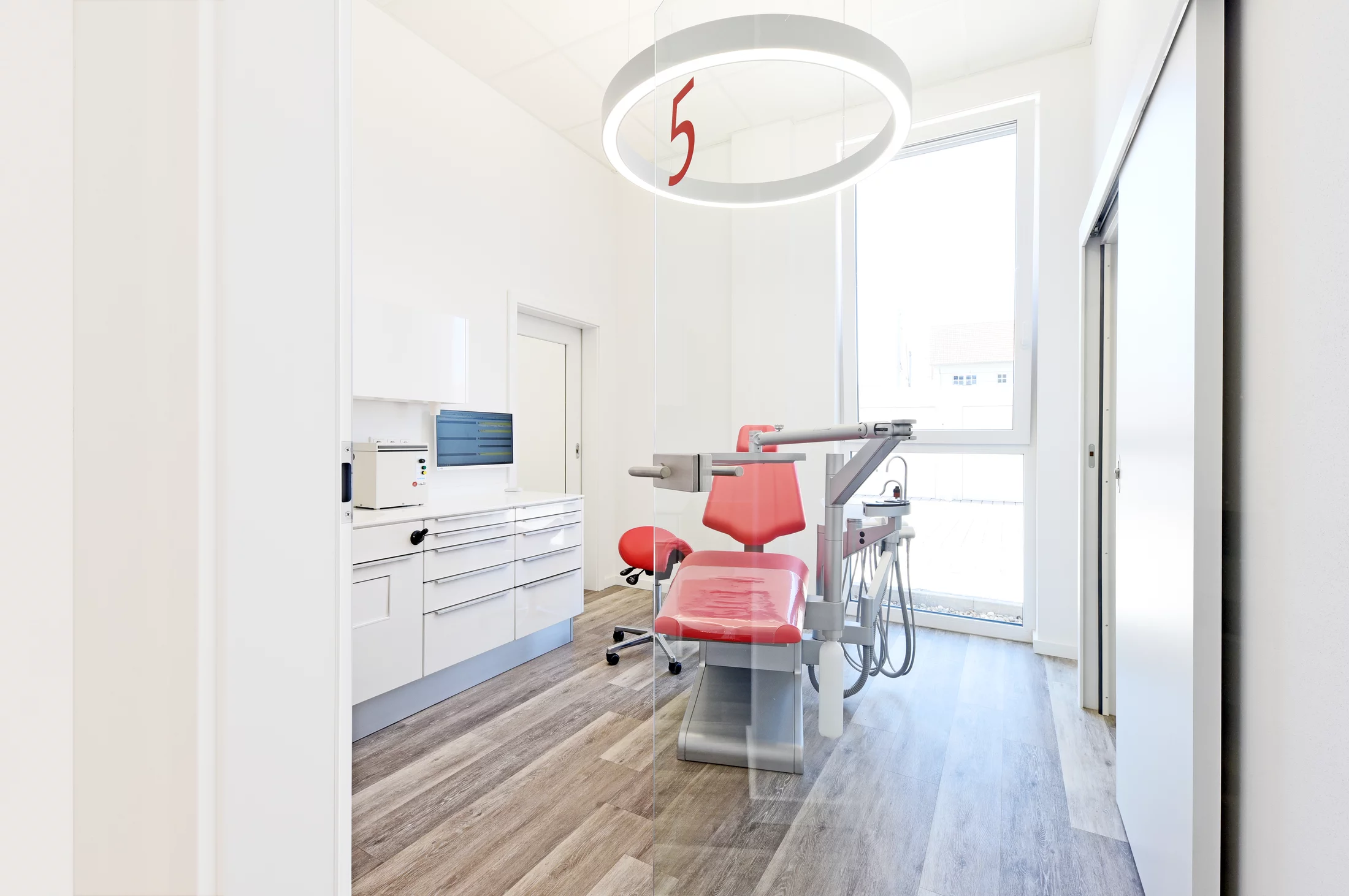 PRAXISUMZUG - Farbkonzept für die Sinne