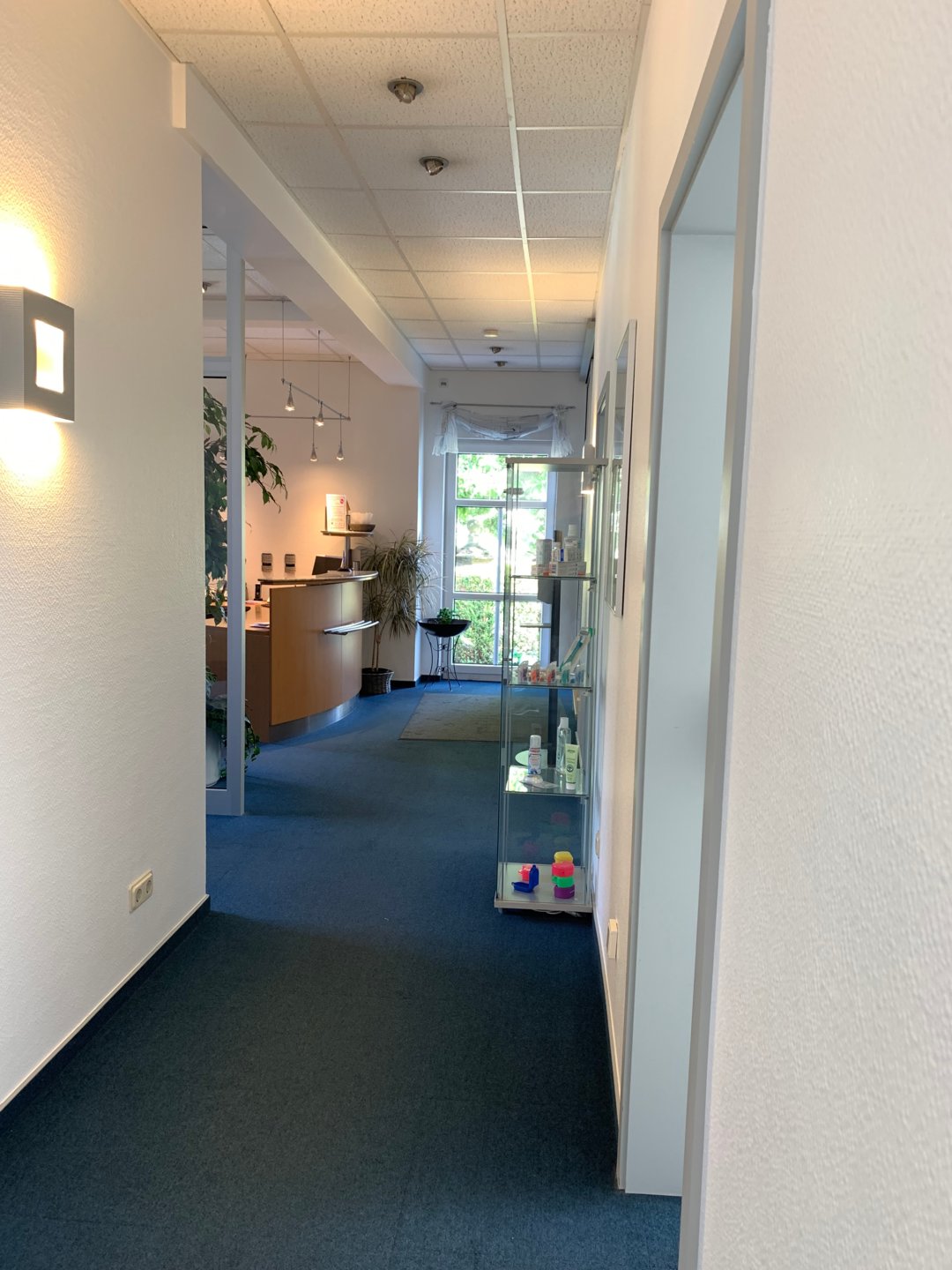 Gemeinschaftspraxis  Zahnmedizin + Kieferorthopädie abzugeben; ertragsstark; Eigenlabor