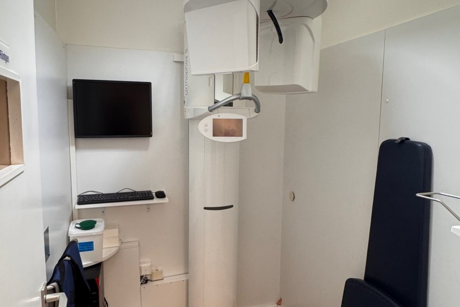 Raum Göttingen: schöne, ausbaufähige 2 Behandlungszimmer-Praxis