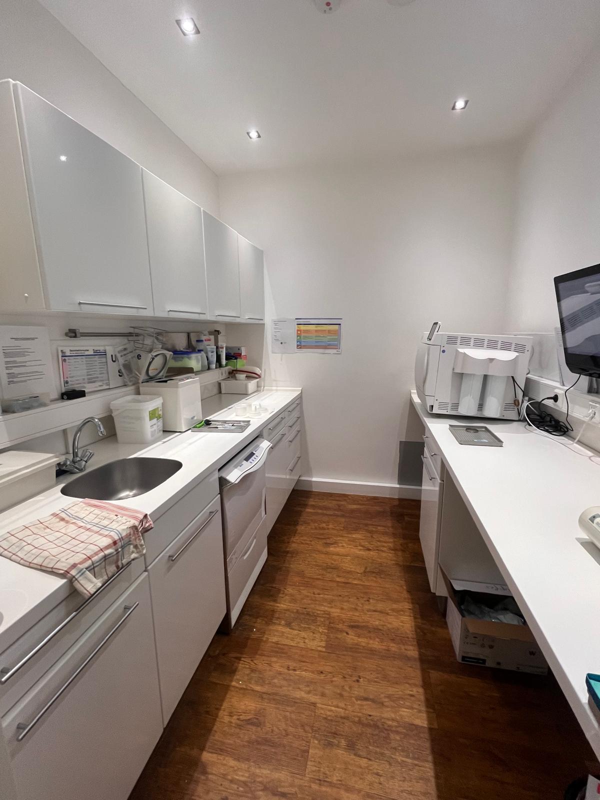moderne & erweiterbare Praxis im Raum Aachen mit 5 Behandlungszimmern
