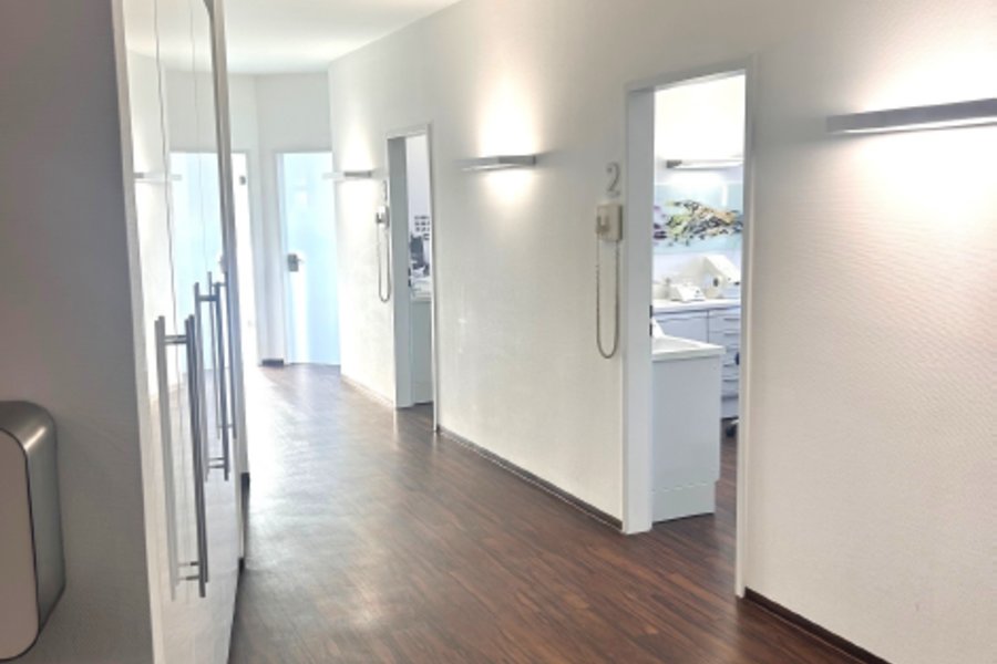 Ulm: Praxisanteilsverkauf einer Modernen voll ausgestatteten und digitalisierten 3 BHZ Praxis