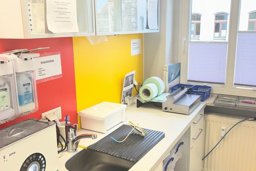 Landkreis Meißen: 3 Behandlungszimmer-Praxis mit Schwerpunkt Prothetik