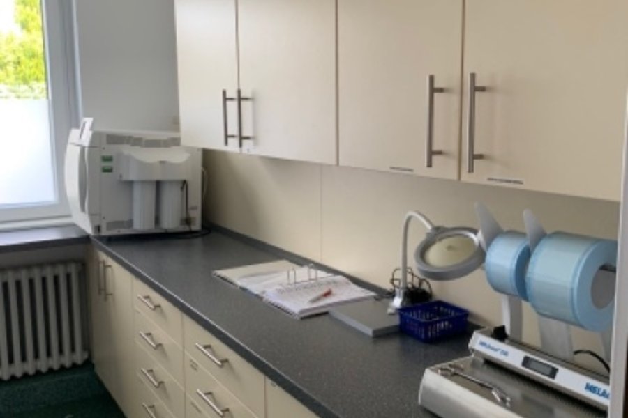 Raum Segeberg: schöne 3 Zimmer Praxis mit Labor