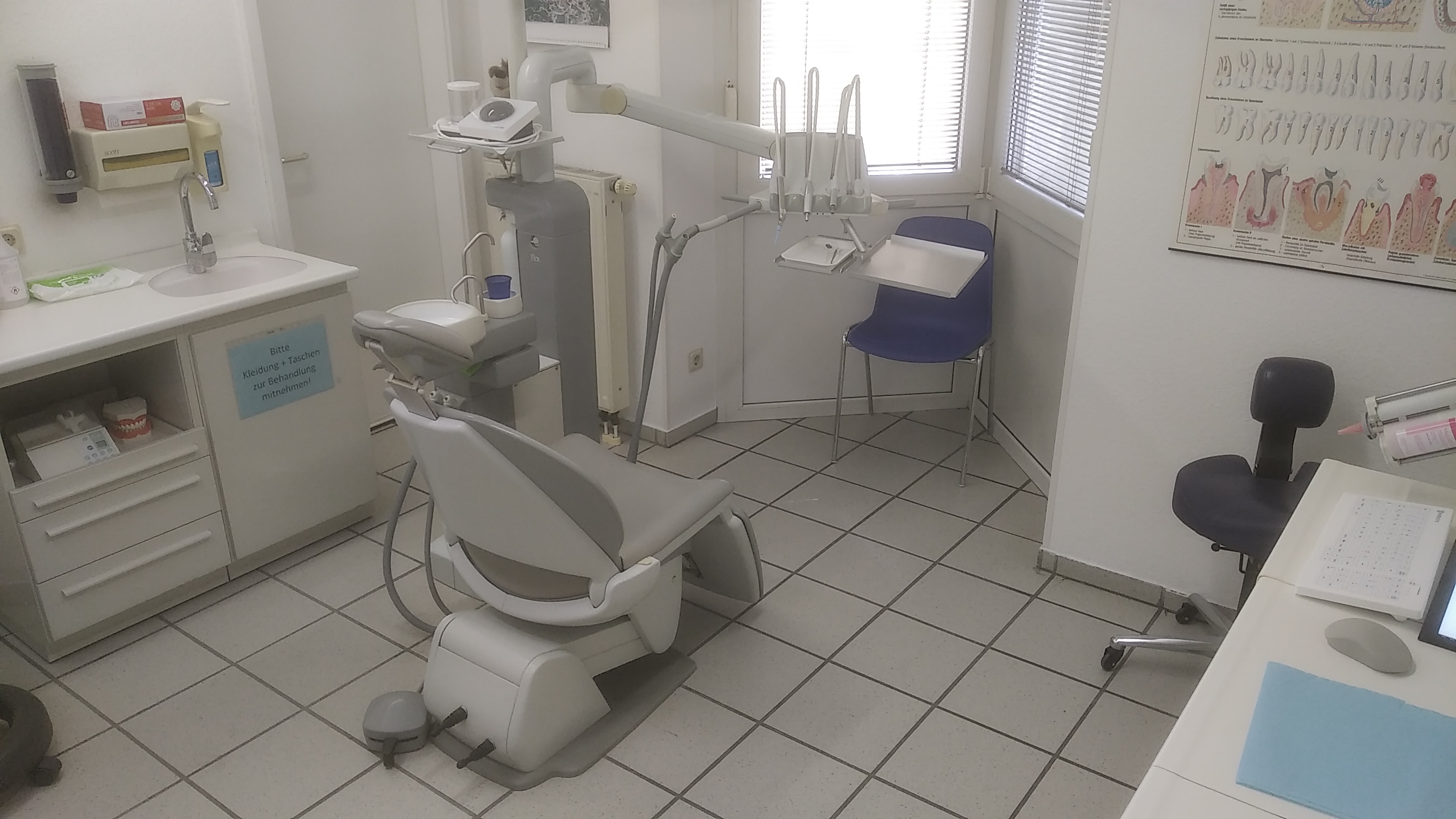 Zahnarztpraxis im Raum Köln zu verkaufen – Zahnarztpraxis mit Praxislabor Köln rechtsrheinisch 2-4 Behandlungszimmer