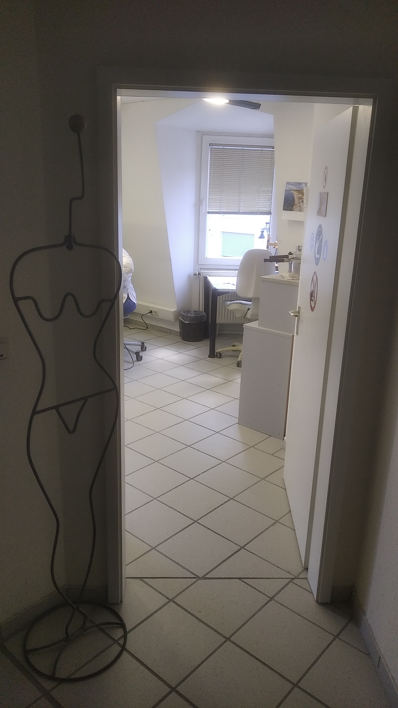 Zahnarztpraxis im Raum Köln zu verkaufen – Zahnarztpraxis mit Praxislabor Köln rechtsrheinisch 2-4 Behandlungszimmer