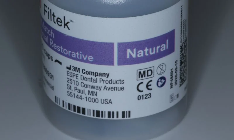 3M™ Filtek™ Easy Match Universal Komposit im Farbton Natural