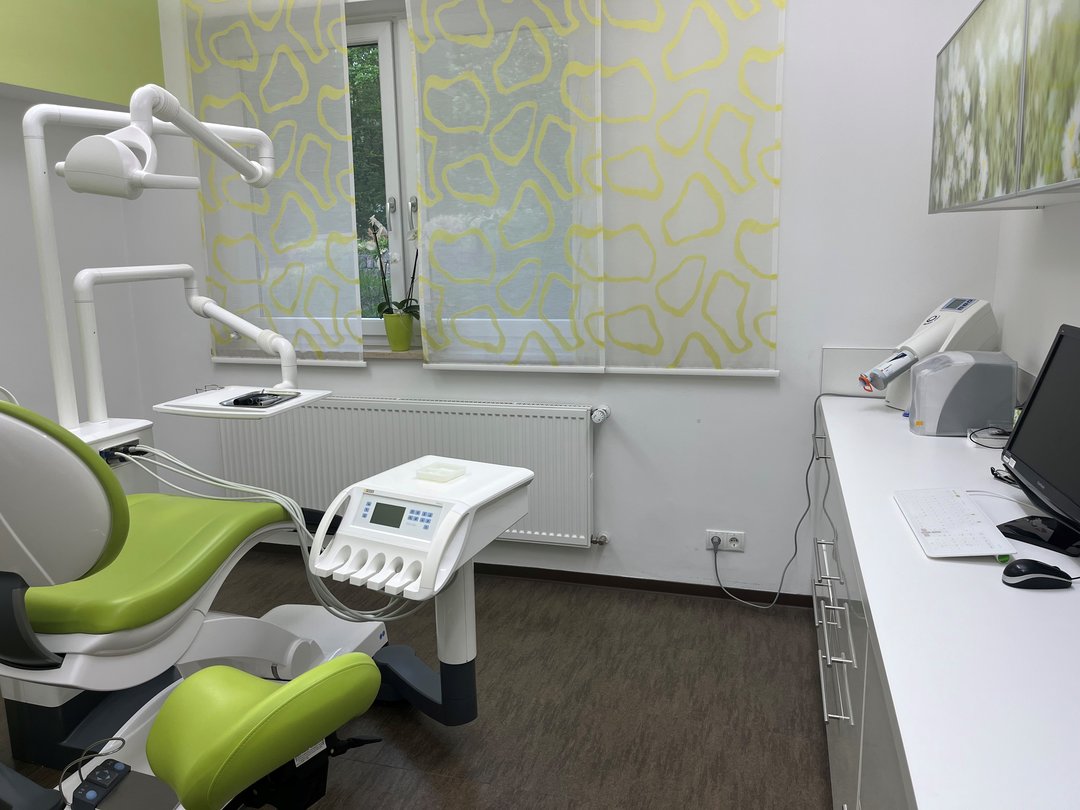 Erlangen - direkt am Berg - Top moderne 2-Zimmerpraxis mit Alleinstellungsmerkmal