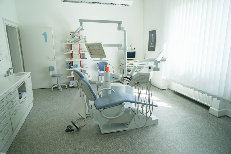 Zahnarztpraxis mit eigenem Labor Raum Coburg