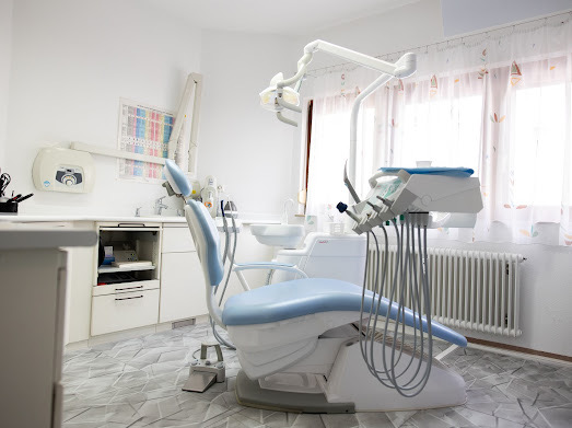 Zahnarztpraxis in Stuttgart zur Übernahme – erweiterbar auf 3 Behandlungszimmer